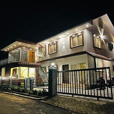 Baywood Cottages 바가몬 외부 사진
